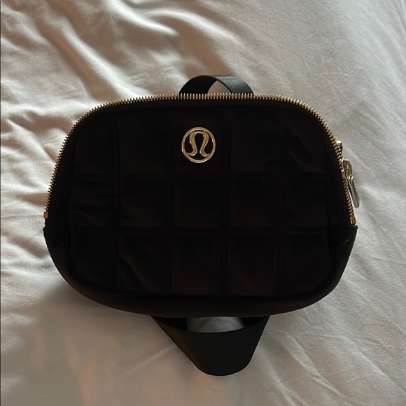 Lululemon Black Crossbody Bag - Picture 2 of 2